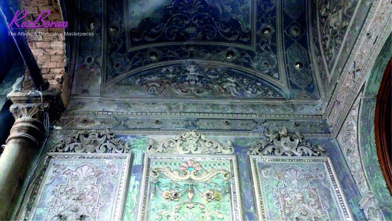 اصل گچبری به جا مانده قبل از مرمت ایوان ناصری