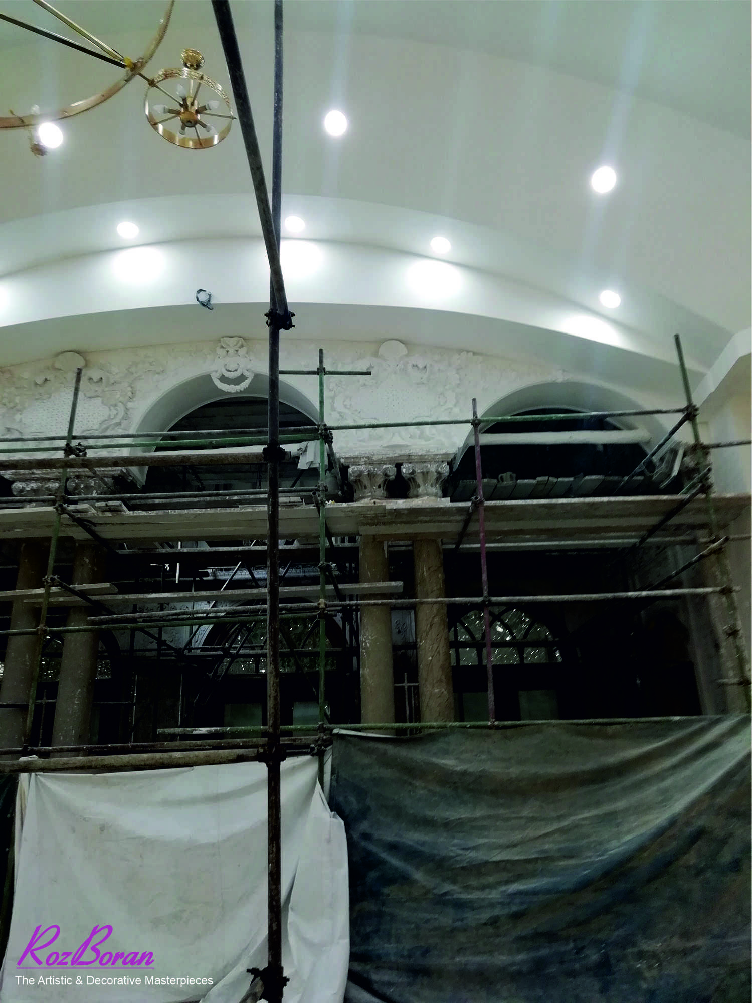 گچبری سردر ایوان شاه عبدالعظیم