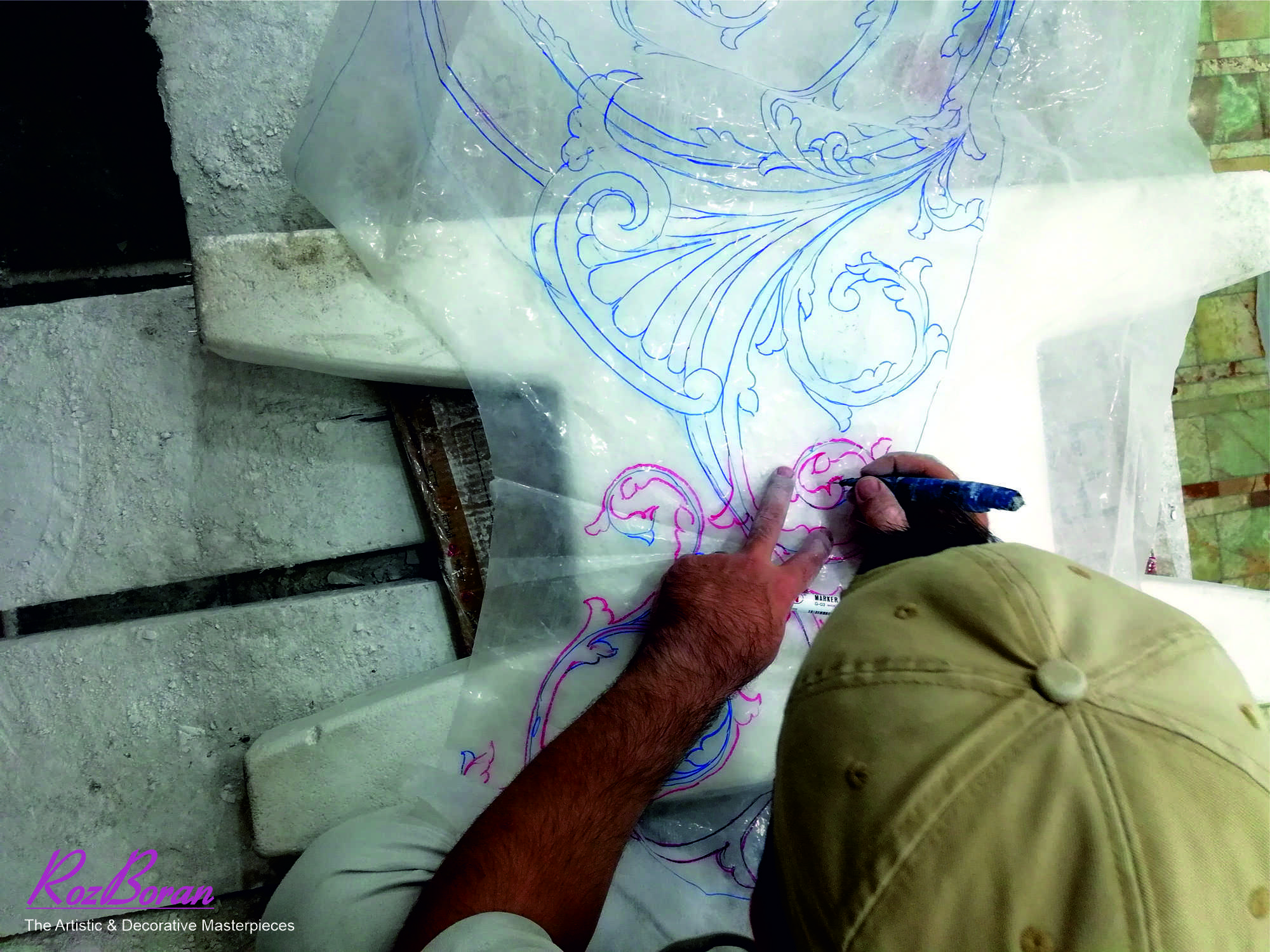 سوزن زدن طرح گچبری سقف آرک