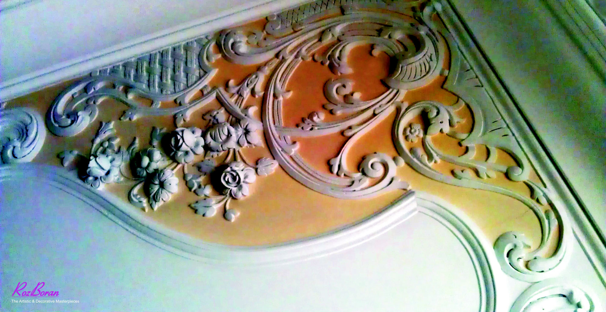 گچبری گوشه سقفی