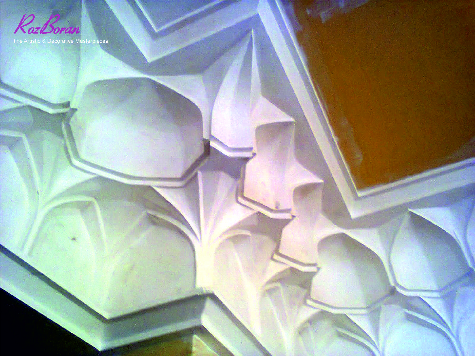 طراحی کنج و نبش قطار مقرنس گچی 