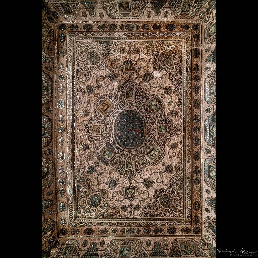 سقف گچبری و آینه کاری قاجاری