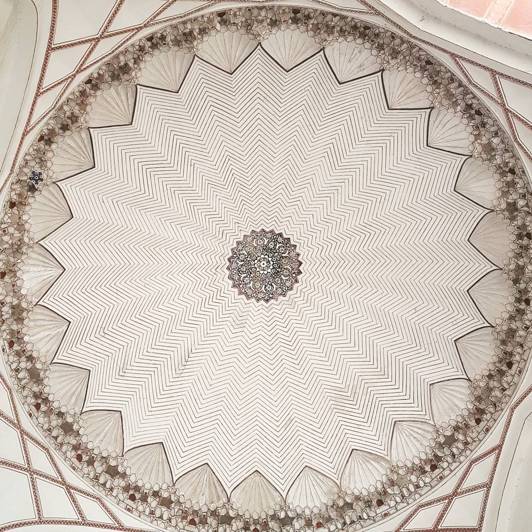 کاربندی تزئینات معماری گنبد