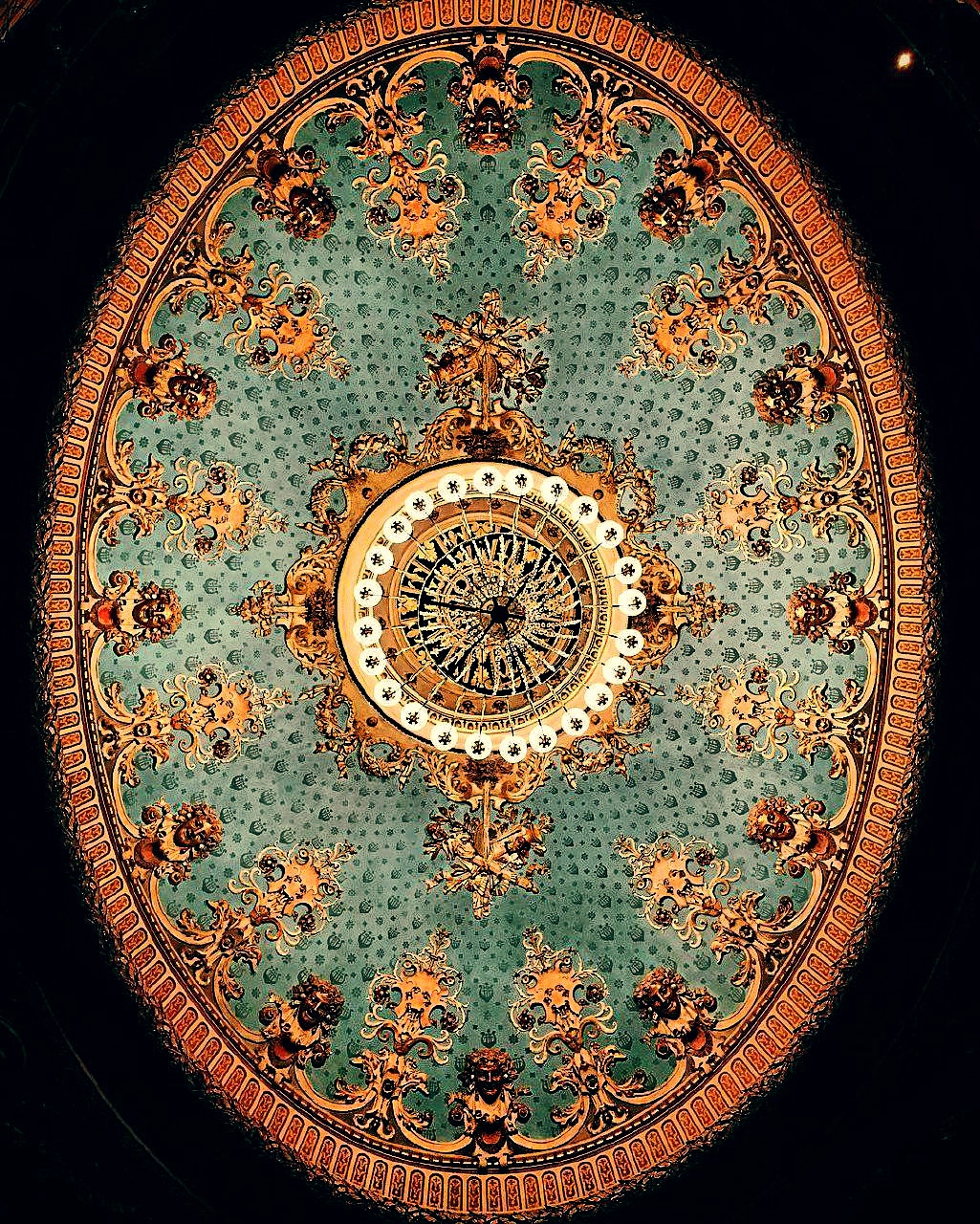تزئینات هنری گچبری