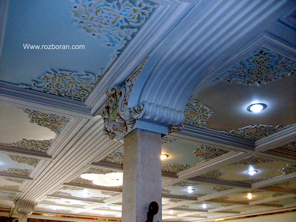 گچ بری سقف سالن